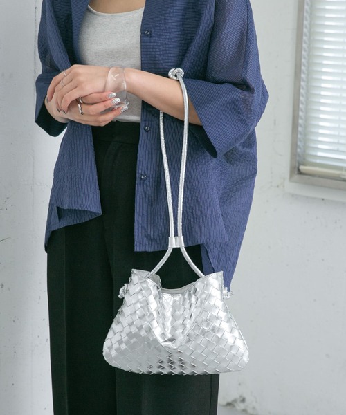 KBF(ケイビーエフ)の「2WAYメッシュポーチBAG(ショルダーバッグ・レディース・シルバー/ゴールド・ONE)」の14枚目の写真