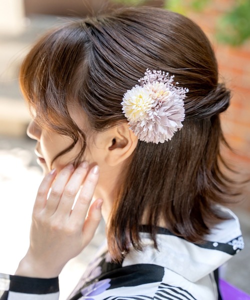 Honeys（ハニーズ）の「浴衣コサージュヘアクリップ（バレッタ/ヘアクリップ・レディース・サックスブルー/ピンク/パープル・FREE）」の2枚目の写真