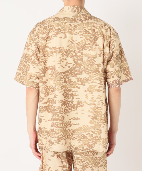 SALVAGE PUBLIC(サルベージパブリック)の「【SALVAGE PUBLIC×JS】別注 DEGITAL LOGO CAMO シャツ(シャツ/ブラウス・メンズ・ベージュ/カーキ・MEDIUM/LARGE)」の3枚目の写真