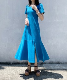 バックオープンワンピース