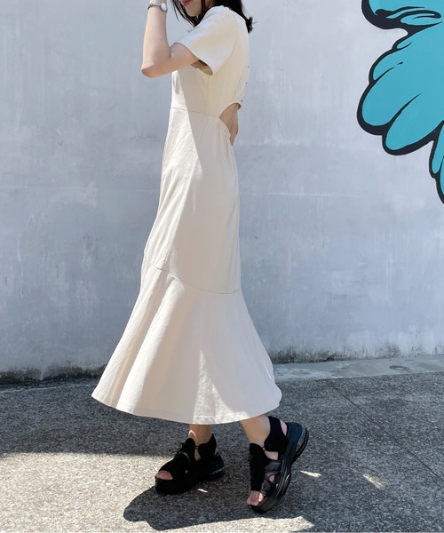 one way（ワンウェイ）の「バックオープンワンピース（ワンピース・レディース・ベージュ/ブラック/ブルー・FREE）」の19枚目の写真