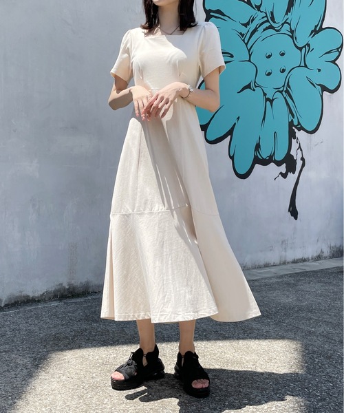 one way（ワンウェイ）の「バックオープンワンピース（ワンピース・レディース・ベージュ/ブラック/ブルー・FREE）」の22枚目の写真