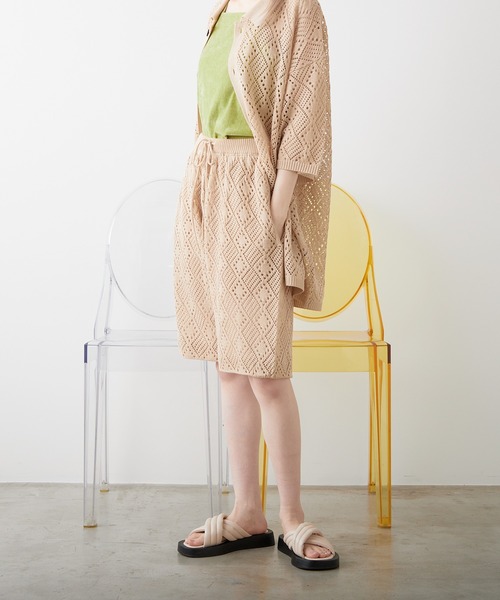 WHIMSIC（ウィムジック）の「【UNISEX/SET UP対応】メッシュジャガードニットショートパンツ（その他パンツ・メンズ・アイボリー/チャコールグレー・FREE）」の5枚目の写真