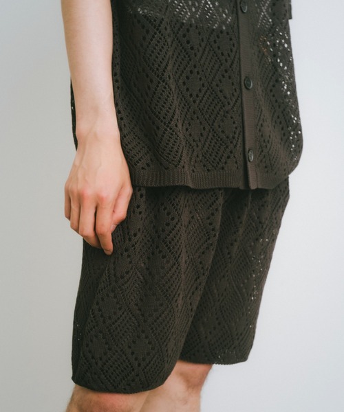 WHIMSIC（ウィムジック）の「【UNISEX/SET UP対応】メッシュジャガードニットショートパンツ（その他パンツ・メンズ・アイボリー/チャコールグレー・FREE）」の20枚目の写真