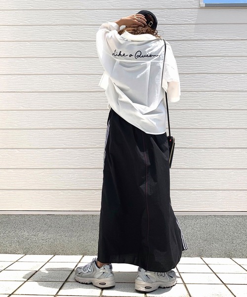 Q（キュー）の「サイドラインフレアスカート（スカート・レディース・ライトグレー/ブラック・MEDIUM）」の10枚目の写真