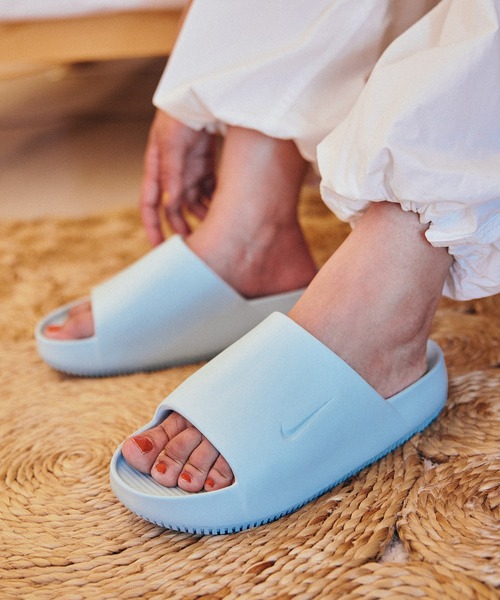 ナイキ カーム ウィメンズスライド /Nike Calm Women's Slides＜22-29cm 展開＞（サンダル）｜NIKE（ナイキ）