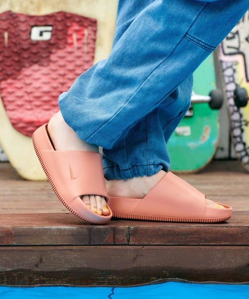 ナイキ カーム ウィメンズスライド /Nike Calm Women's Slides＜22-29cm 展開＞（サンダル）｜NIKE（ナイキ）