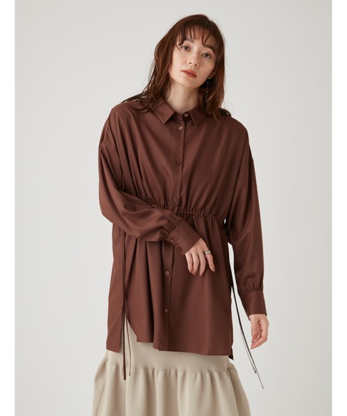 emmi(エミ)の「【emmi atelier】ウエストドロストデザインシャツ(シャツ/ブラウス・レディース・ライトベージュ/オフホワイト/ブラウン・FREE)」の4枚目の写真