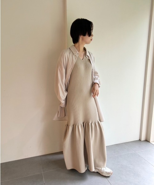 emmi(エミ)の「【emmi atelier】ウエストドロストデザインシャツ(シャツ/ブラウス・レディース・ライトベージュ/オフホワイト/ブラウン・FREE)」の22枚目の写真