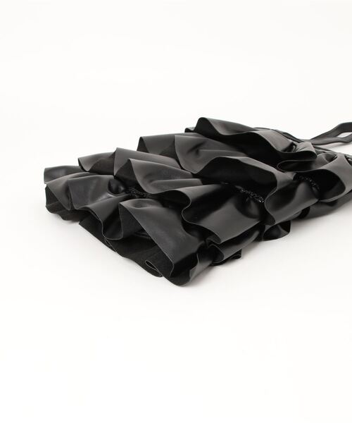 florist（フローリスト）の「【4色展開】【軽量】4段フリルレザートートバッグ（トートバッグ・レディース・シルバー/ブラック/オフホワイト/ラベンダー・FREE）」の15枚目の写真