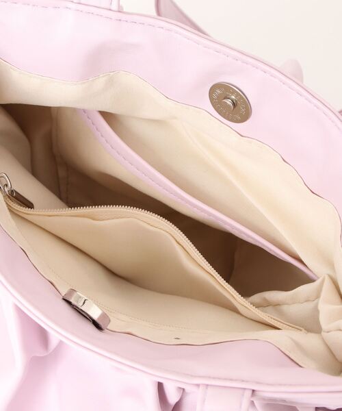 florist（フローリスト）の「【4色展開】【軽量】4段フリルレザートートバッグ（トートバッグ・レディース・シルバー/ブラック/オフホワイト/ラベンダー・FREE）」の14枚目の写真