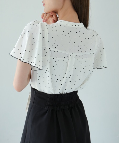 tocco closet(トッコ クローゼット)の「【ZOZO限定柄あり】マルチWAYボウタイリボン×パールピン配色ブラウス(シャツ/ブラウス・レディース・ブラック/ドット/その他/オフホワイト・M)」の19枚目の写真