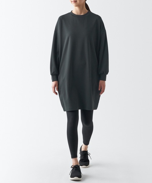 無印良品（ムジルシリョウヒン）の「〔MUJI WALKER〕ＵＶカット乾きやすいスウェットワンピース（ワンピース・レディース・アイボリー/ライトグリーン/ライトイエロー/ダークグレー・XS/L/M/XL/XXL/S）」の3枚目の写真