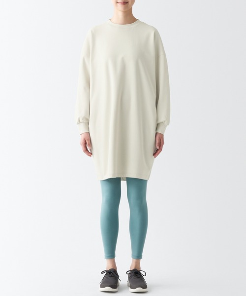無印良品（ムジルシリョウヒン）の「〔MUJI WALKER〕ＵＶカット乾きやすいスウェットワンピース（ワンピース・レディース・アイボリー/ライトグリーン/ライトイエロー/ダークグレー・XS/L/M/XL/XXL/S）」の5枚目の写真