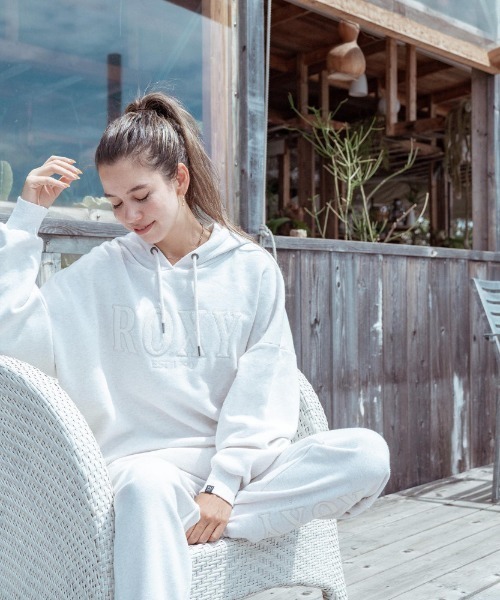 ROXY(ロキシー)の「JIVY HOODIE/ロキシー裏起毛オーバーサイズシルエットシンプルプルオーバーパーカー・フーディ(スウェット・レディース・ブラック/グリーン/グレー・SMALL/LARGE/MEDIUM/X-LARGE)」の2枚目の写真