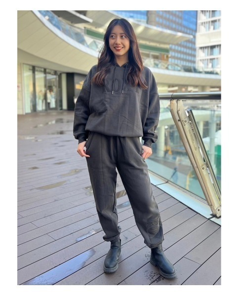 ROXY(ロキシー)の「JIVY HOODIE/ロキシー裏起毛オーバーサイズシルエットシンプルプルオーバーパーカー・フーディ(スウェット・レディース・ブラック/グリーン/グレー・SMALL/LARGE/MEDIUM/X-LARGE)」の19枚目の写真