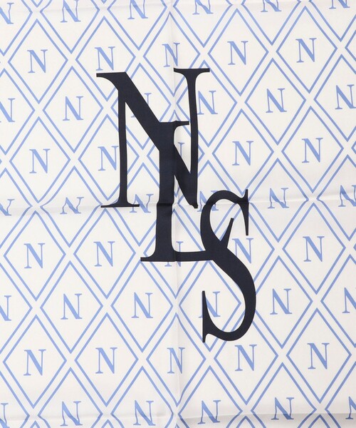 NOLLEY’S（ノーリーズ）の「シルクプリントスカーフ88（バンダナ/スカーフ・レディース・ベージュ/ネイビー・FREE）」の6枚目の写真