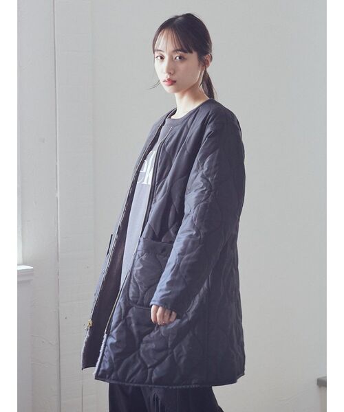 earth music&ecology(アースミュージックアンドエコロジー)の「ファー&キルティングリバーシブルコート(その他アウター・レディース・ブラック/アイボリー/ベージュ・M/L)」の8枚目の写真