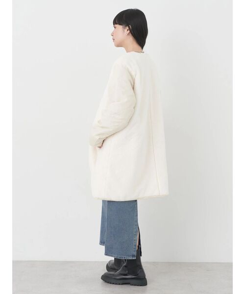 earth music&ecology(アースミュージックアンドエコロジー)の「ファー&キルティングリバーシブルコート(その他アウター・レディース・ブラック/アイボリー/ベージュ・M/L)」の11枚目の写真