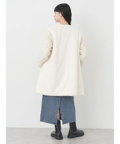 earth music&ecology(アースミュージックアンドエコロジー)の「ファー&キルティングリバーシブルコート(その他アウター・レディース・ブラック/アイボリー/ベージュ・M/L)」の12枚目の写真