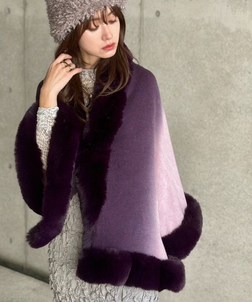 deux amour（ドゥーザムール）の「グラデーションフリルポンチョ（ポンチョ・レディース・グリーン/パープル/ブラウン/ブラック・FREE）」の4枚目の写真