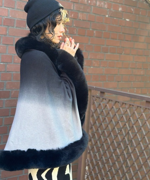 deux amour（ドゥーザムール）の「グラデーションフリルポンチョ（ポンチョ・レディース・グリーン/パープル/ブラウン/ブラック・FREE）」の9枚目の写真