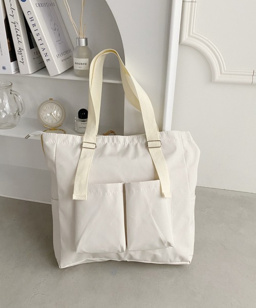 wears（ウェアーズ）の「【A4収納可】多収納２WAY無地トート,ショルダーバッグ（トートバッグ・レディース・ブラック/アイボリー/カーキ・FREE）」の13枚目の写真