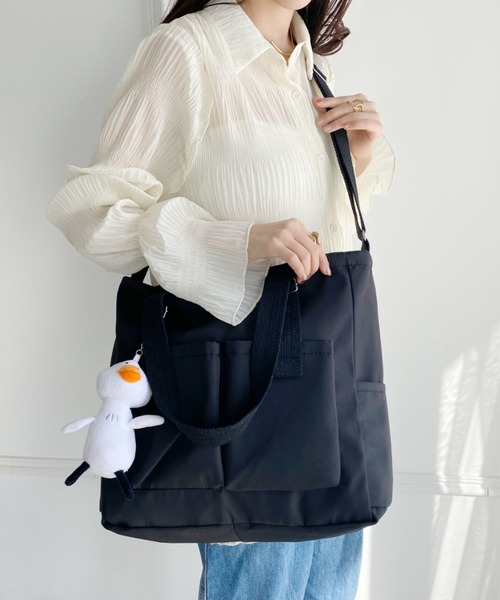 wears（ウェアーズ）の「【A4収納可】多収納２WAY無地トート,ショルダーバッグ（トートバッグ・レディース・ブラック/アイボリー/カーキ・FREE）」の19枚目の写真