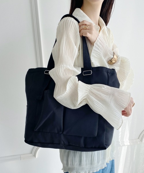 wears（ウェアーズ）の「【A4収納可】多収納２WAY無地トート,ショルダーバッグ（トートバッグ・レディース・ブラック/アイボリー/カーキ・FREE）」の21枚目の写真