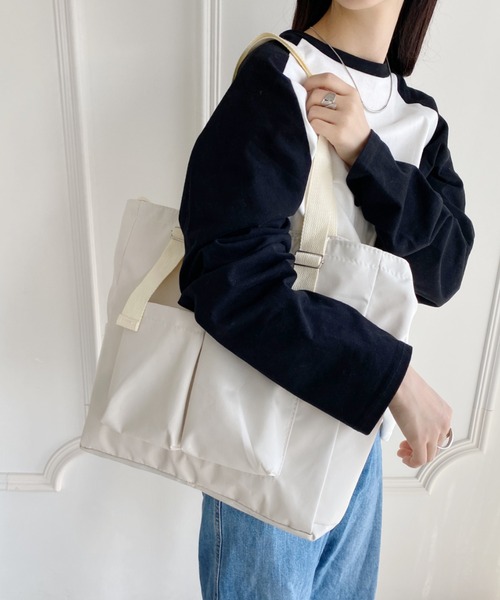 wears（ウェアーズ）の「【A4収納可】多収納２WAY無地トート,ショルダーバッグ（トートバッグ・レディース・ブラック/アイボリー/カーキ・FREE）」の9枚目の写真