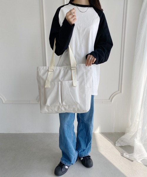 wears（ウェアーズ）の「【A4収納可】多収納２WAY無地トート,ショルダーバッグ（トートバッグ・レディース・ブラック/アイボリー/カーキ・FREE）」の11枚目の写真