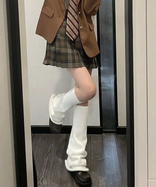 Miniministore(ミニミニストア)の「ブーツカットニットレッグウォーマーロング(レッグウォーマー・レディース・ブラック/ベージュ/ブラウン/オフホワイト/グレー・フリー)」の8枚目の写真
