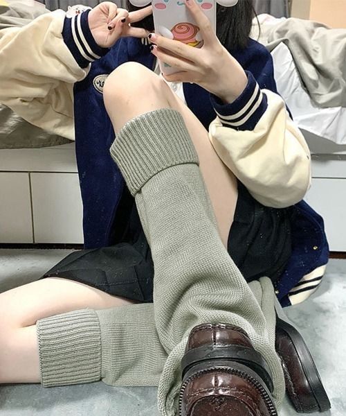 Miniministore(ミニミニストア)の「ブーツカットニットレッグウォーマーロング(レッグウォーマー・レディース・ブラック/ベージュ/ブラウン/オフホワイト/グレー・フリー)」の16枚目の写真