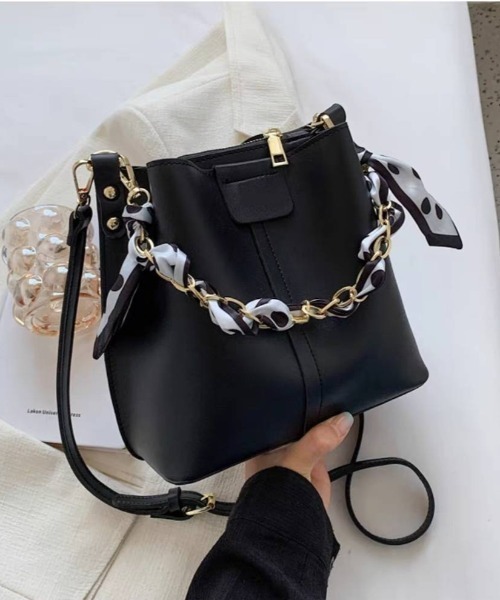 ショルダーバッグ・ポシェット Charm Shoulder Hobo Bag セール】チェーンチャーム付 柄ベルト ショルダー BAG