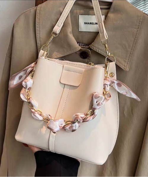 フエステナレンテJAMさんの斜め掛けショバックキットです。 セール】スカーフチャーム付 ショルダーBAG（ショルダーバッグ
