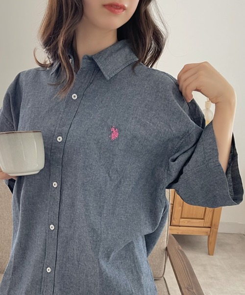U.S. POLO ASSN.(ユーエスポロアッスン)の「U.S.POLO ASSN.半袖レギュラーカラーシャツ(シャツ/ブラウス・レディース・ホワイト/ネイビー/インディゴブルー/ホワイト×ネイビー/ブルー系その他・M/L)」の4枚目の写真