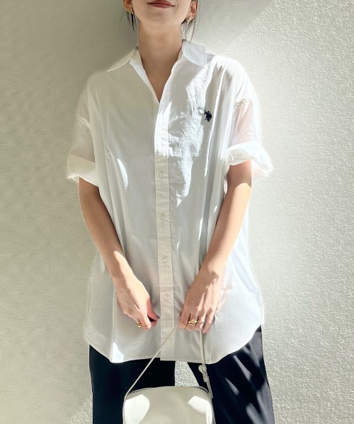 U.S. POLO ASSN.(ユーエスポロアッスン)の「U.S.POLO ASSN.半袖レギュラーカラーシャツ(シャツ/ブラウス・レディース・ホワイト/ネイビー/インディゴブルー/ホワイト×ネイビー/ブルー系その他・M/L)」の6枚目の写真
