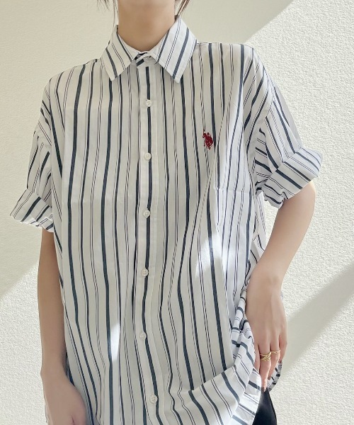 U.S. POLO ASSN.(ユーエスポロアッスン)の「U.S.POLO ASSN.半袖レギュラーカラーシャツ(シャツ/ブラウス・レディース・ホワイト/ネイビー/インディゴブルー/ホワイト×ネイビー/ブルー系その他・M/L)」の13枚目の写真