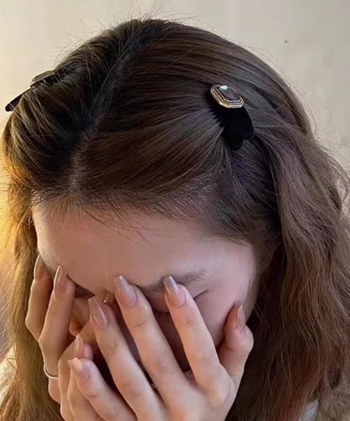 SHEPP(シープ)の「ビジュー ミニヘアクリップ(バレッタ/ヘアクリップ・レディース・その他1/ブラック・FREE)」の19枚目の写真