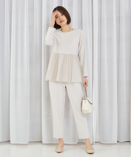 abahouse mavie(アバハウスマヴィ)の「【セットアップ/エニデイカセット】チュールブラウス&テーパードパンツ(パンツドレス・レディース・ダークネイビー/アイボリー/ブラック/グレイッシュベージュ・36/38/40)」の5枚目の写真