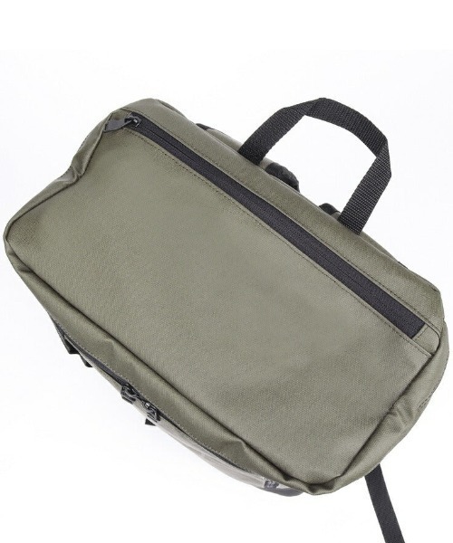 Quiksilver(クイックシルバー)の「W DEFENSER NEW SQUAR/クイックシルバー耐水スクエアデザインバックパック32L(バックパック/リュック・メンズ・ブラック/グリーン・FREE)」の8枚目の写真