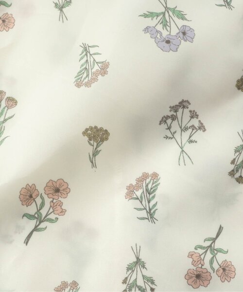 apres les cours(アプレレクール)の「GIRLSランドコート(花・いちご)(レインコート/ポンチョ・キッズ・ラベンダー/アイボリー・110/120/130/100)」の13枚目の写真