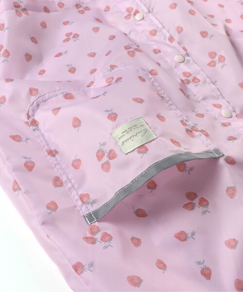 apres les cours(アプレレクール)の「GIRLSランドコート(花・いちご)(レインコート/ポンチョ・キッズ・ラベンダー/アイボリー・110/120/130/100)」の21枚目の写真