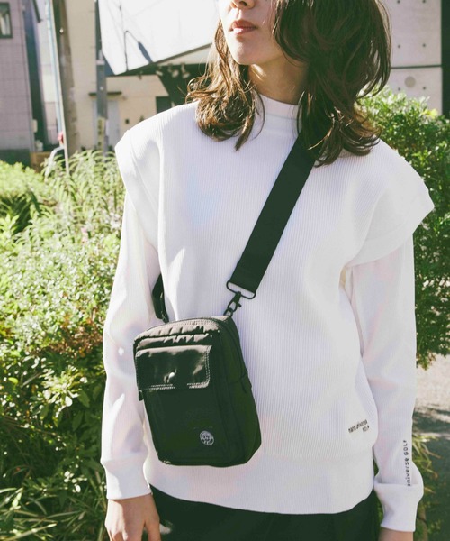 NANO universe(ナノユニバース)の「nano universe GOLF/ツイルサコッシュ(ショルダーバッグ・メンズ・グレー/ブラック・FREE)」の7枚目の写真