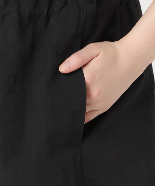 JOURNAL STANDARD(ジャーナルスタンダード)の「タスランウェザーユーティリティサロペット(サロペット/オーバーオール・レディース・ブラック/アイボリー・FREE)」の19枚目の写真