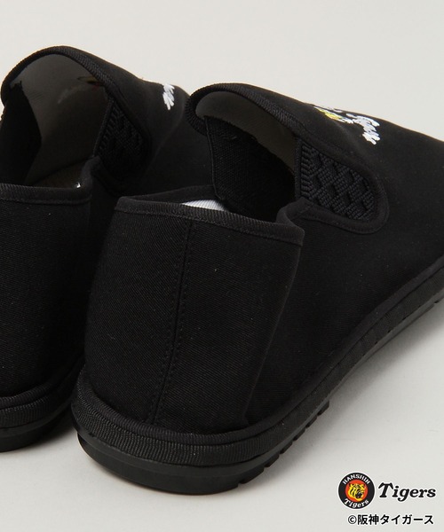 RAGEBLUE(レイジブルー)の「【阪神タイガース】コラボカンフーシューズ(スリッポン・メンズ・ブラック・MEDIUM/LARGE)」の9枚目の写真