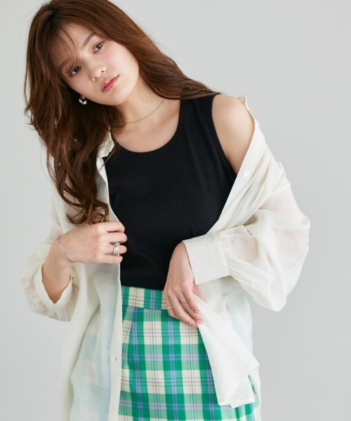 Pierrot(ピエロ)の「【ブラ紐隠し】クルーネックリブタンクトップ(タンクトップ・レディース・ブラック/ネイビー/オフホワイト/サンドベージュ/グレー系その他・M/L)」の20枚目の写真