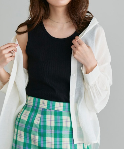 Pierrot(ピエロ)の「【ブラ紐隠し】クルーネックリブタンクトップ(タンクトップ・レディース・ブラック/ネイビー/オフホワイト/サンドベージュ/グレー系その他・M/L)」の17枚目の写真