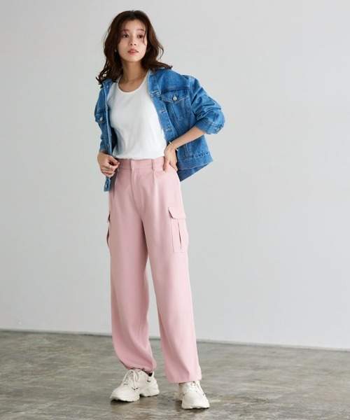 Pierrot(ピエロ)の「【ブラ紐隠し】クルーネックリブタンクトップ(タンクトップ・レディース・ブラック/ネイビー/オフホワイト/サンドベージュ/グレー系その他・M/L)」の6枚目の写真