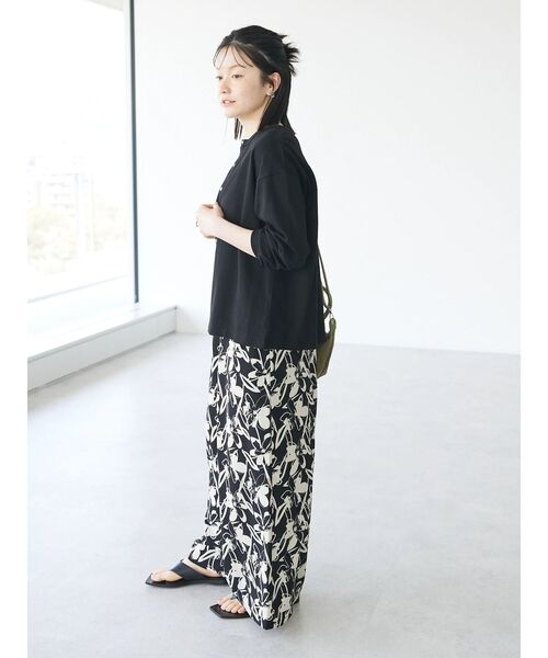 CRAFT STANDARD BOUTIQUE(クラフトスタンダードブティック)の「ヴィンテージ風天竺 パール釦クルーカーデL/S(カーディガン/ボレロ・レディース・オフホワイト/レッド/ブルー/グレー/ブラック・FREE)」の6枚目の写真